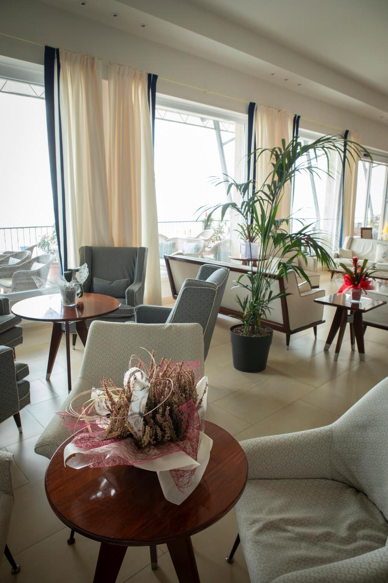 Hotel Parrini フォッローニカ エクステリア 写真