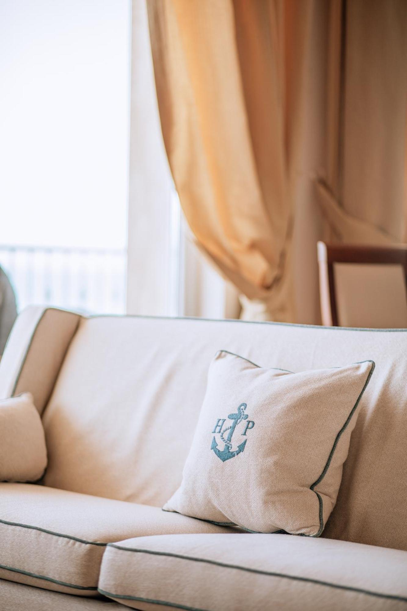 Hotel Parrini フォッローニカ エクステリア 写真